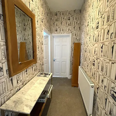 Апартаменты Secret Boutique Abode In Beautiful Clifton Village