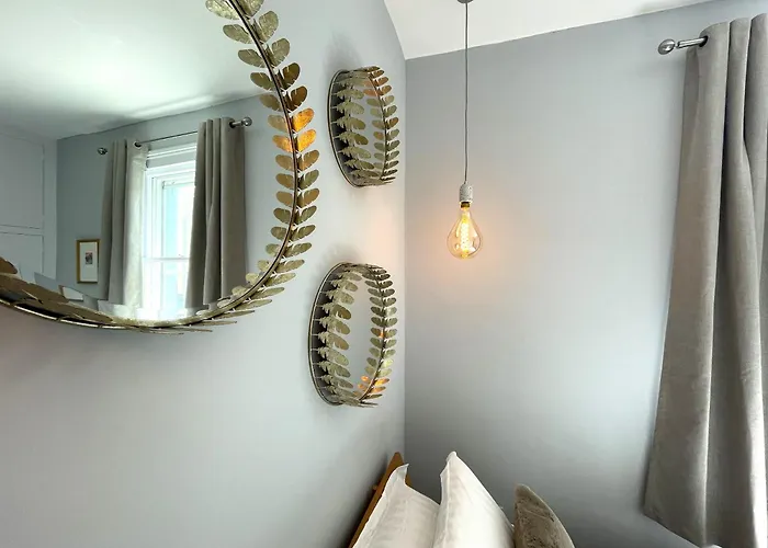 Апартаменты Secret Boutique Abode In Beautiful Clifton Village