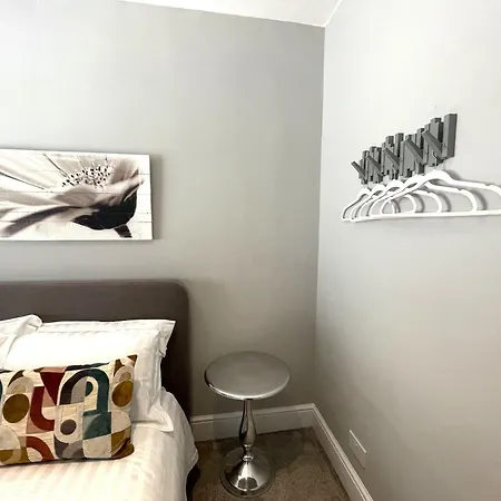 Secret Boutique Abode In Beautiful Clifton Village Apartman