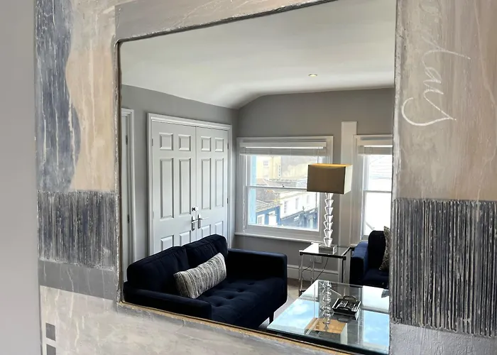 Secret Boutique Abode In Beautiful Clifton Village Апартаменти Бристоль